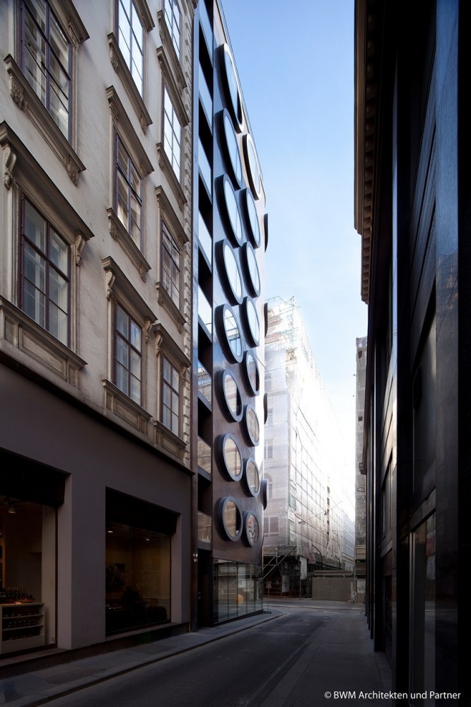 Hotel Topazz / BWM Architects