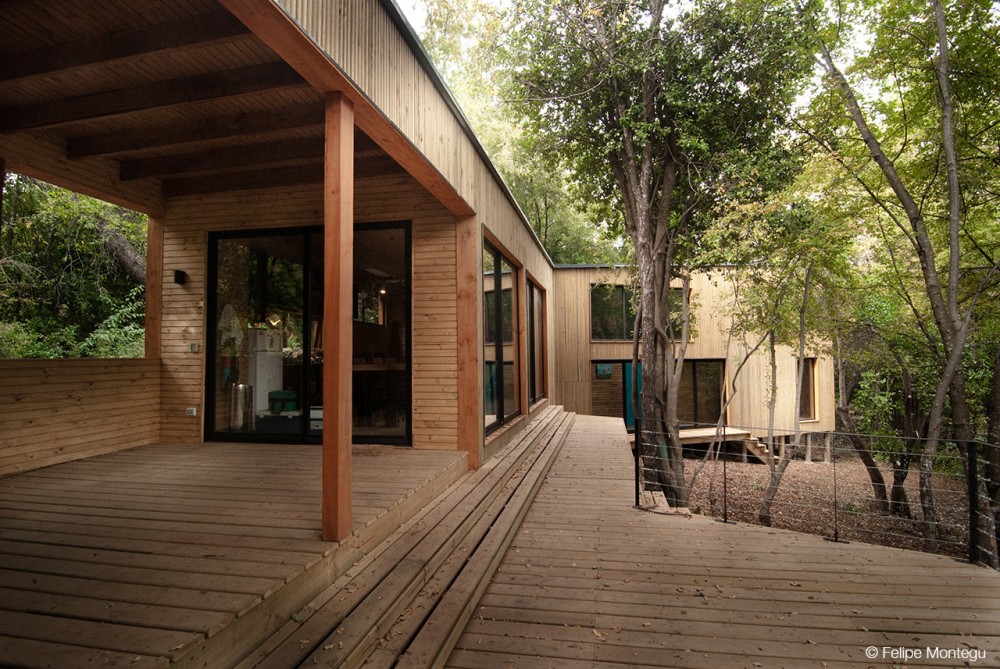 House La Invernada / Felipe Montégu
