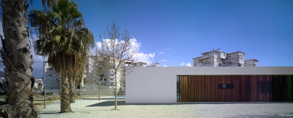 Rooms and Sports Facilities in a Park / GANA Arquitectura