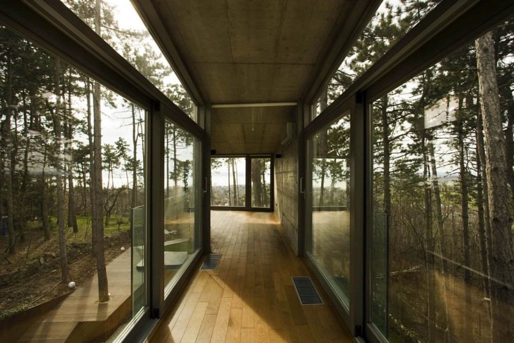 Summer house on pillars / munkacsoport.net