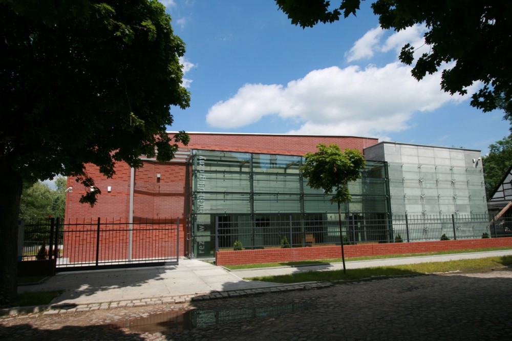 Archaeological Reserve / Toya Design