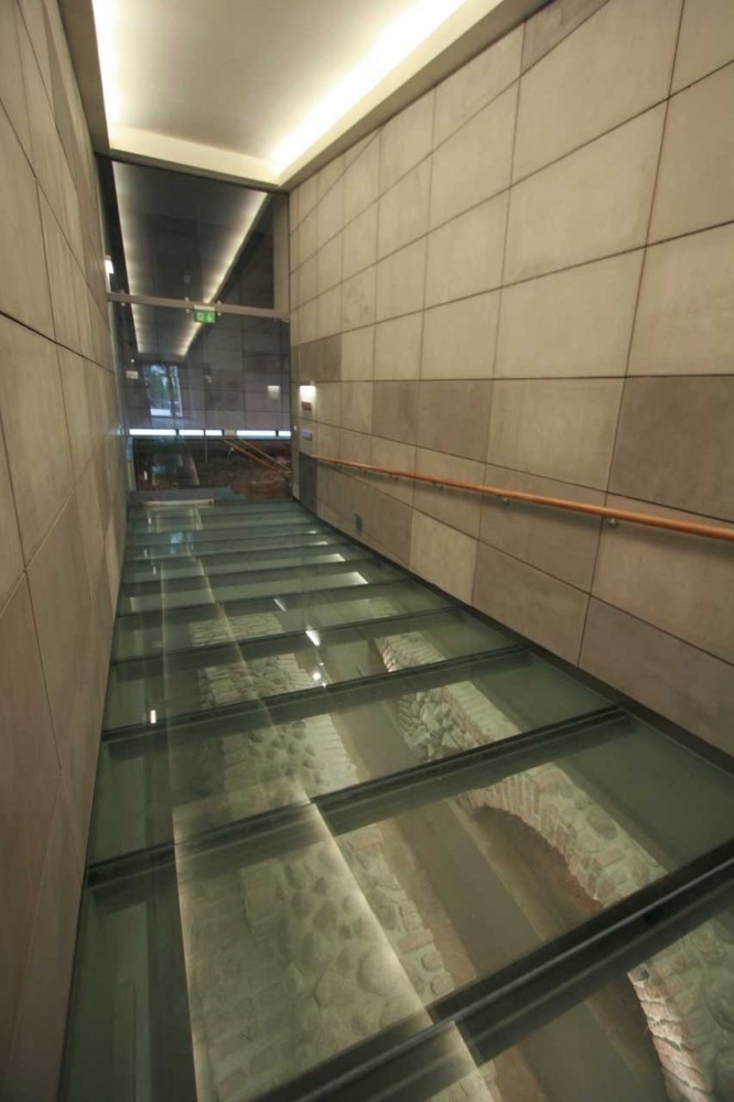 Archaeological Reserve / Toya Design