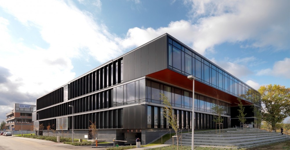 Pol-Aqua Company Headquarters / Hermanowicz Rewski Architekci