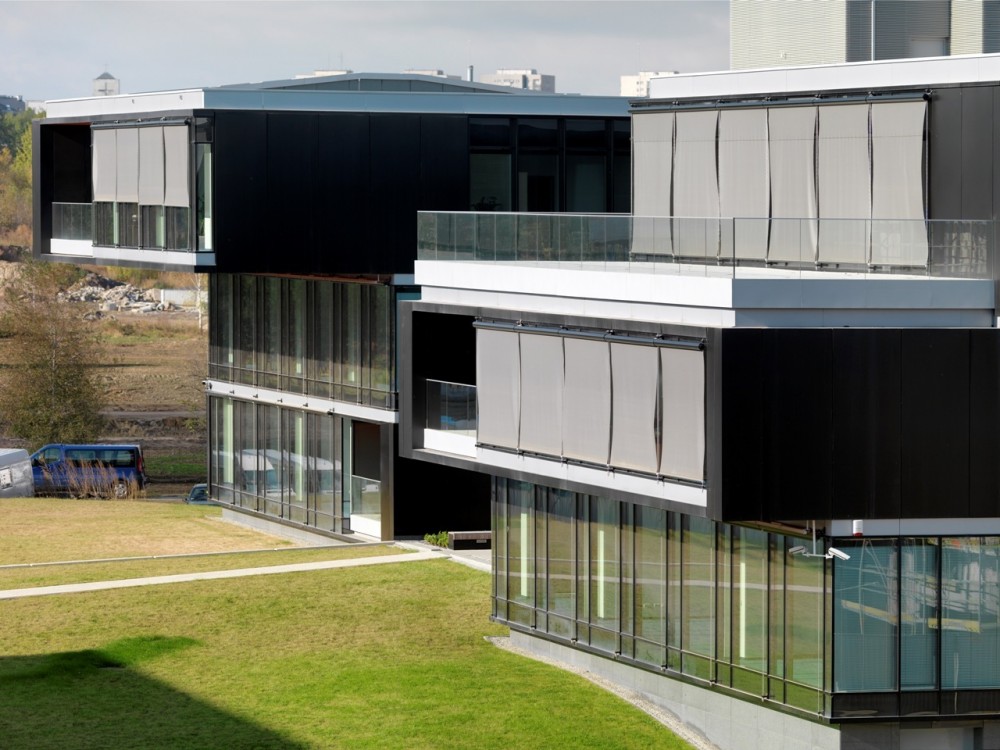 Pol-Aqua Company Headquarters / Hermanowicz Rewski Architekci