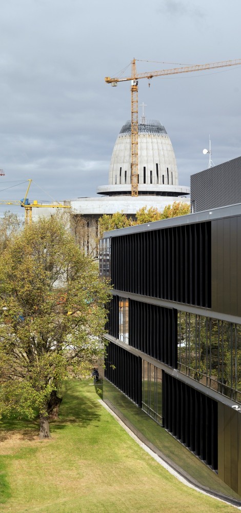 Pol-Aqua Company Headquarters / Hermanowicz Rewski Architekci