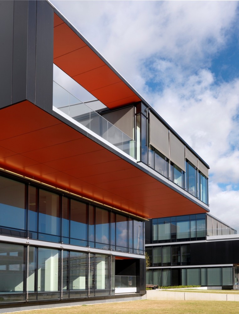 Pol-Aqua Company Headquarters / Hermanowicz Rewski Architekci
