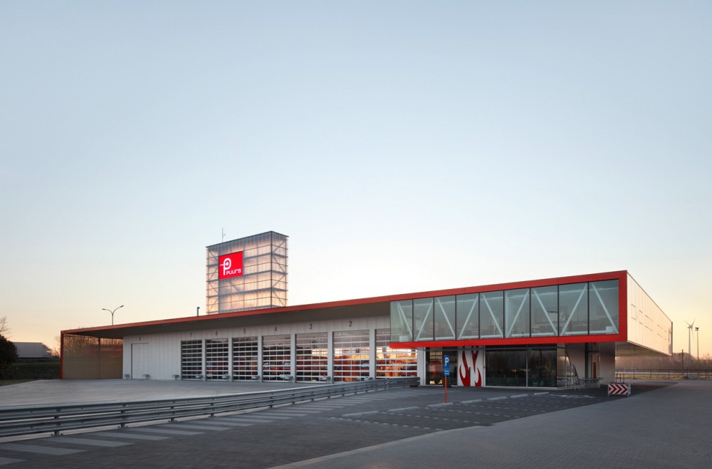 Firestation for the city of Puurs / Compagnie O Architects