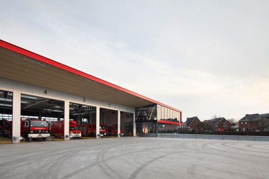 Firestation for the city of Puurs / Compagnie O Architects
