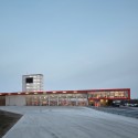 Firestation for the city of Puurs / Compagnie O Architects Firestation for the city of Puurs / Compagnie O Architects © Stijn Bollaert