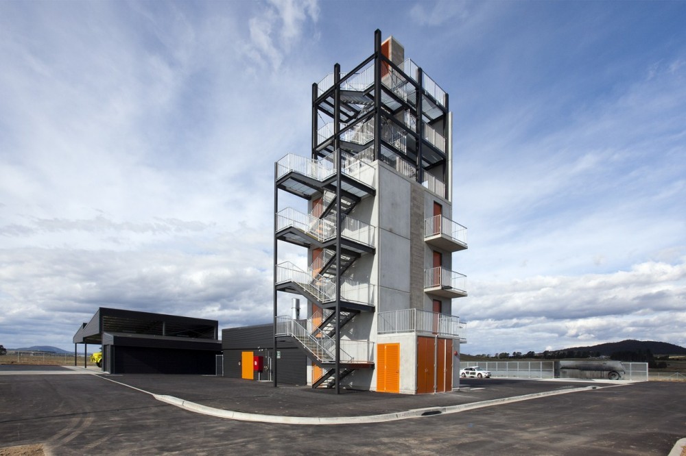 ACT Emergency Services Agency Outdoor Training Centre / HBO+EMTB