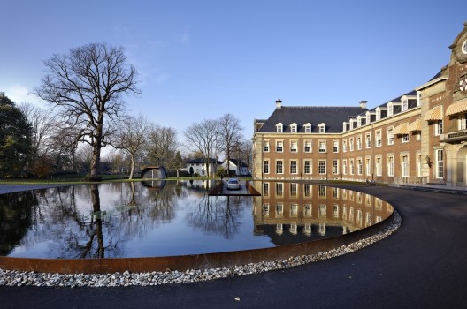 Ornamental Pond / Hosper