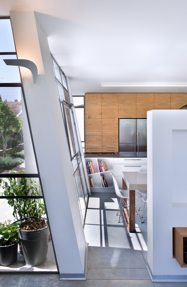Eco House in Herzelya / Sharon Neuman Architects