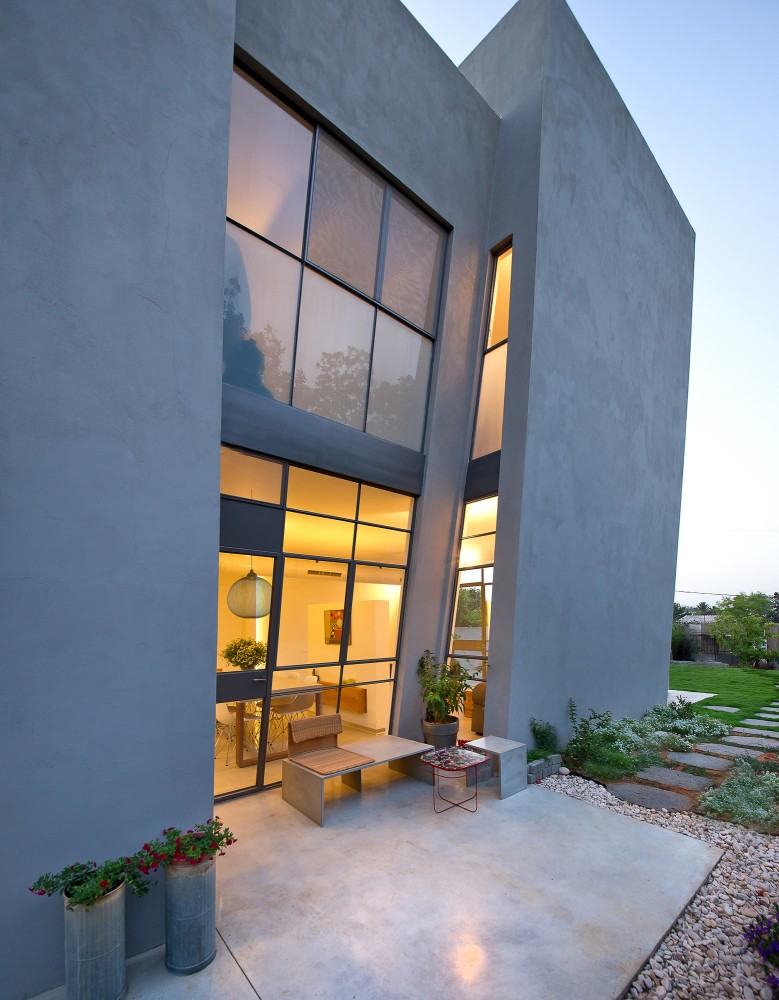 Eco House in Herzelya / Sharon Neuman Architects