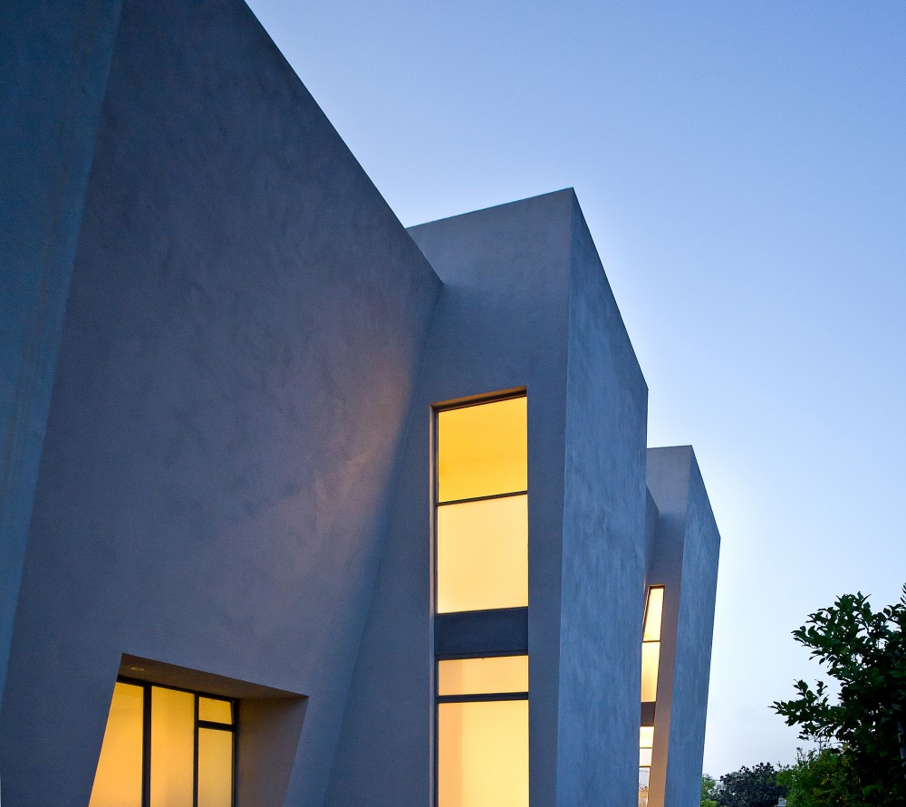 Eco House in Herzelya / Sharon Neuman Architects