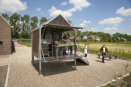 Buijtenkeuken / Studio Elmo Vermijs
