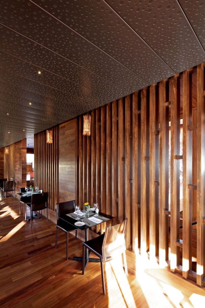 Cumarú Restaurant  / Gonzalo Mardones Viviani