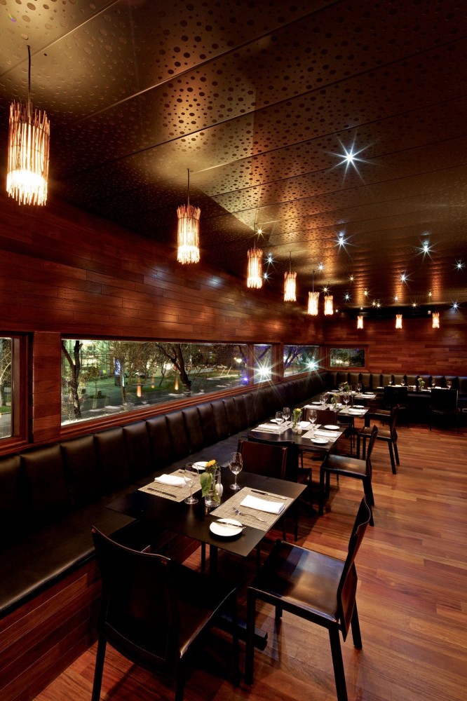 Cumarú Restaurant  / Gonzalo Mardones Viviani