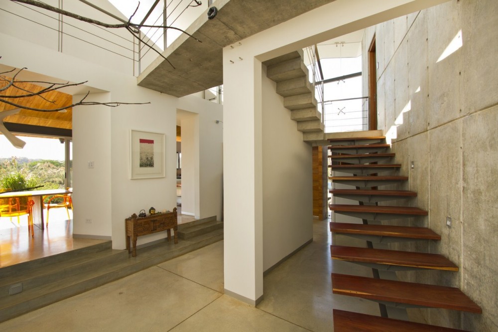Anapanasati House / Aarcano Arquitectura
