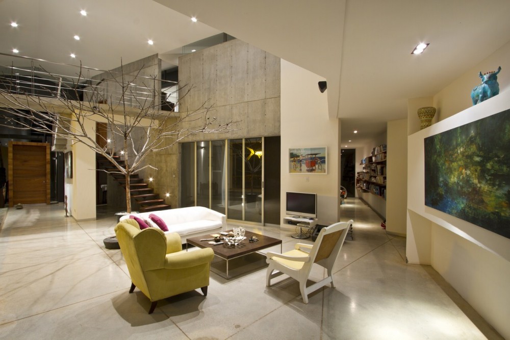 Anapanasati House / Aarcano Arquitectura