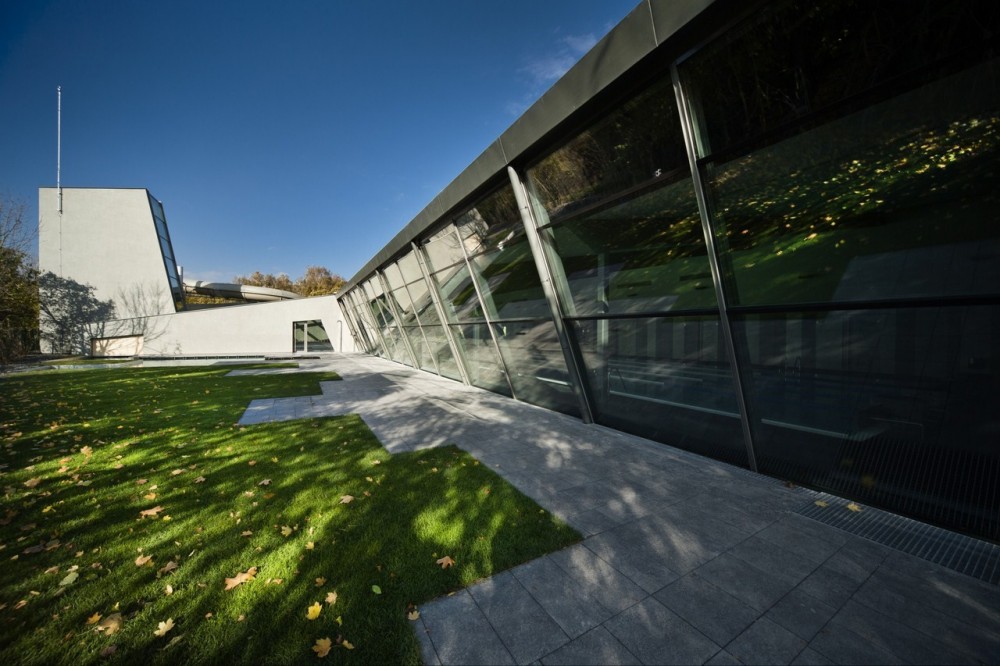 Indoor Swimming Pool in Litomyšl / Architekti DRNH