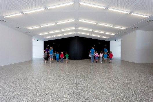 Dapto Anglican Church Auditorium / Silvester Fuller