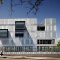 Fuencarral-El Pardo Police Station / Voluar Arquitectura Fuencarral-El Pardo Police Station / Voluar Arquitectura © Ángel Baltanás