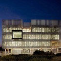 Fuencarral-El Pardo Police Station / Voluar Arquitectura Fuencarral-El Pardo Police Station / Voluar Arquitectura © Ángel Baltanás