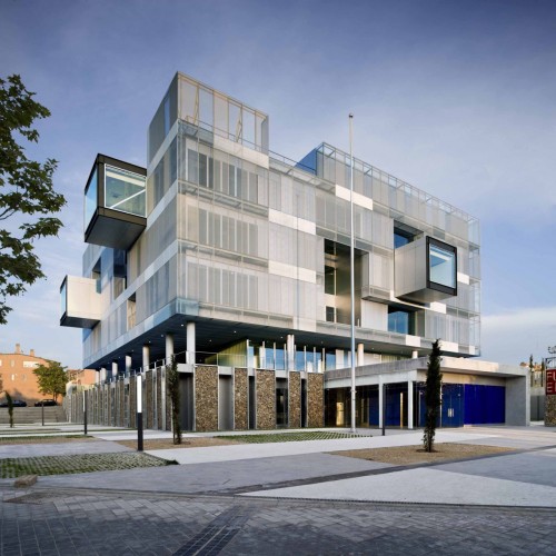 Fuencarral-El Pardo Police Station / Voluar Arquitectura