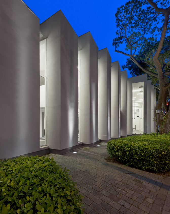 UOL Edge Gallery / Ministry of Design