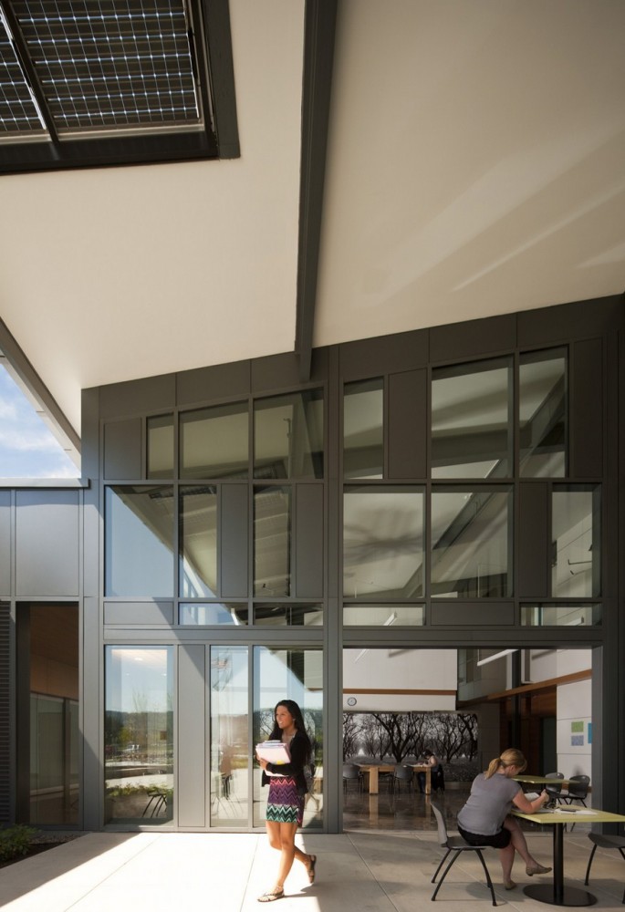 PCC Newberg Center / Hennebery Eddy Architects