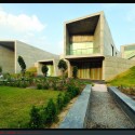The Courtyard House  / Sanjay Puri Architects PVT Ltd Courtesy of Sanjay Puri Architects PVT Ltd