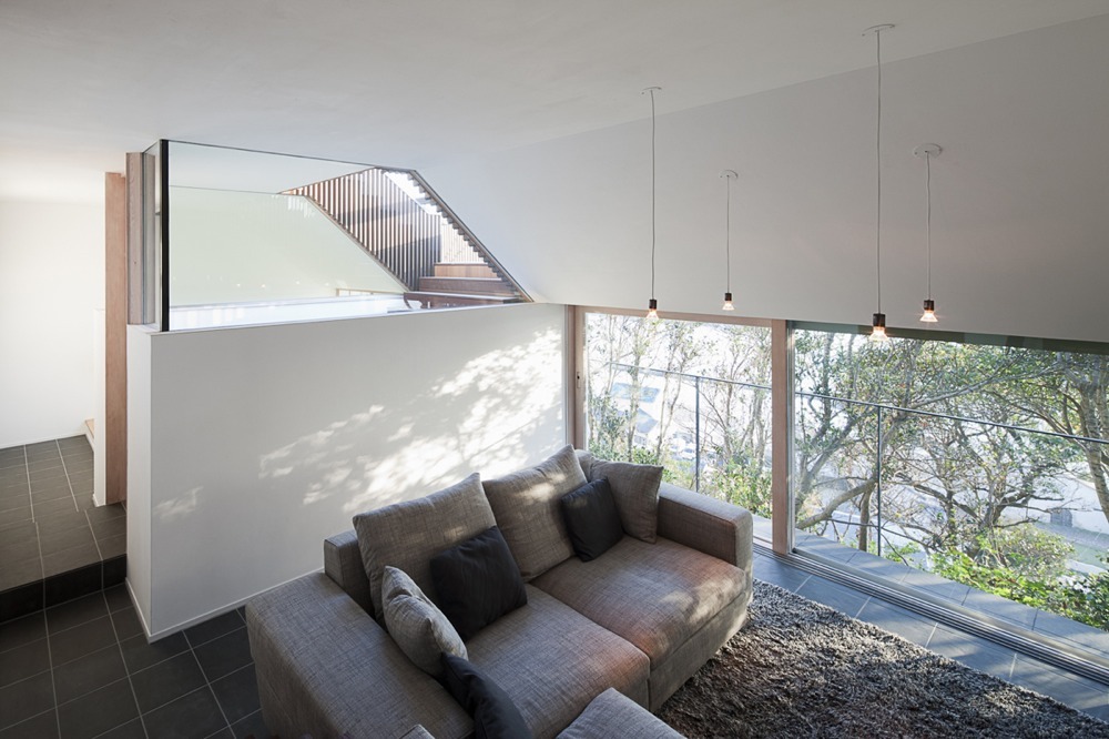 Wind-dyed house / acaa