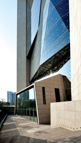 Kelti Center / Artech Architects