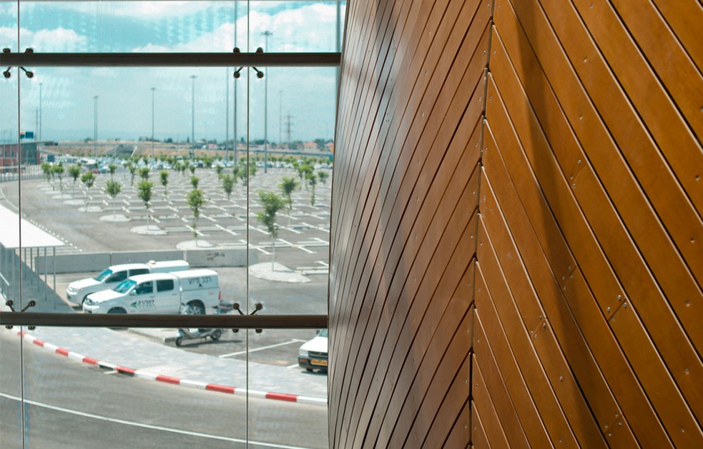 Tel Aviv Fastlane Control and Coordination Center / Amir Mann-Ami Shinar Architects