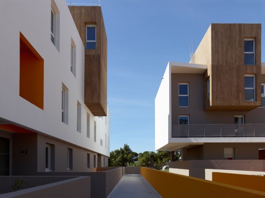 Housing Vitrolles / MDR Architectes