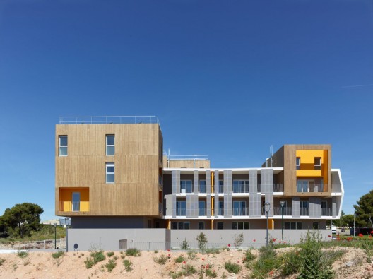 Housing Vitrolles / MDR Architectes