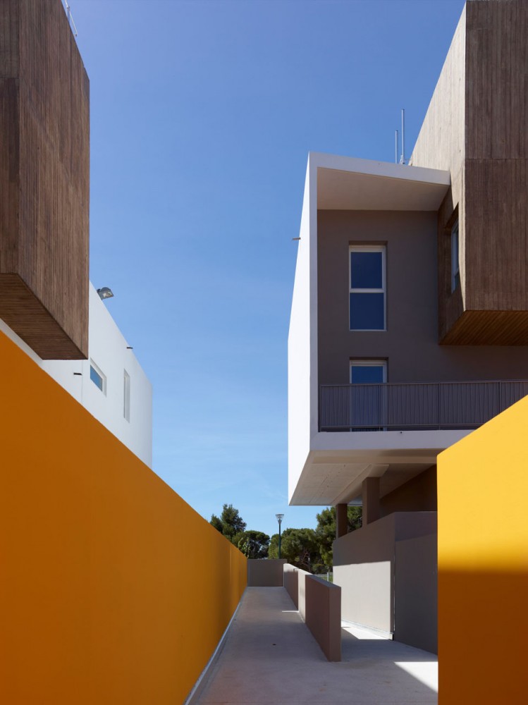Housing Vitrolles / MDR Architectes