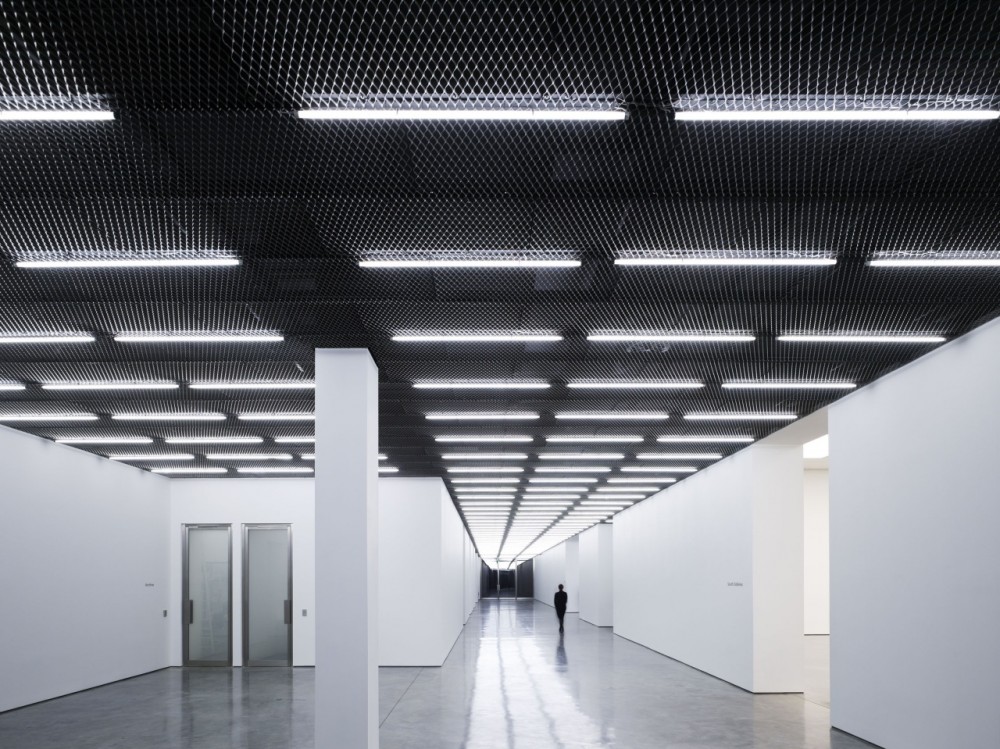 White Cube Bermondsey / Casper Mueller Kneer Architects