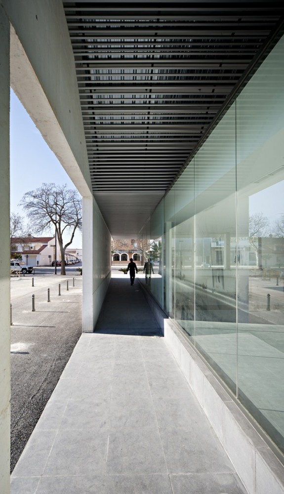 Bus Station / DTR Studio © Javier Callejas