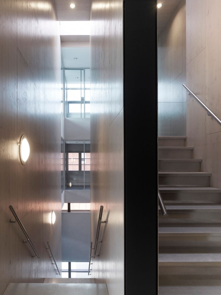 Fire Station Dordrecht / René van Zuuk Architekten