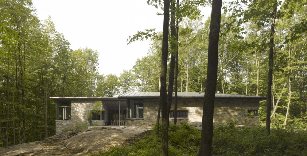 Bromont House / Paul Bernier Architecte