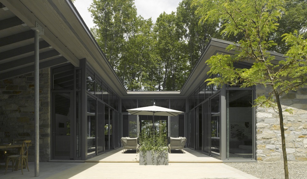 Bromont House / Paul Bernier Architecte