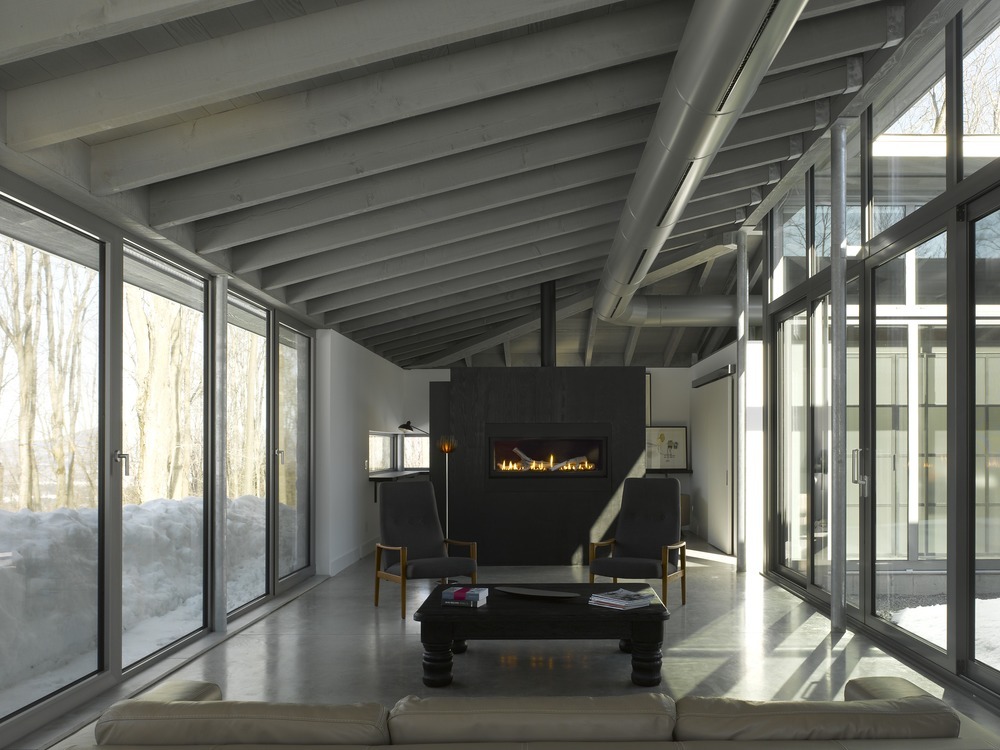Bromont House / Paul Bernier Architecte