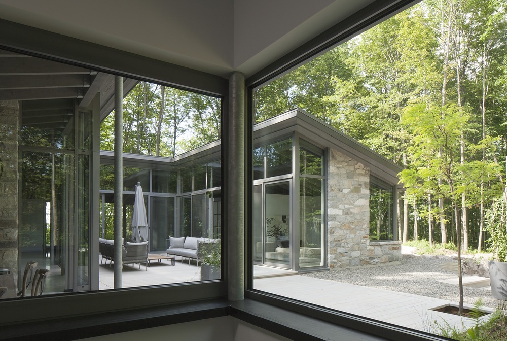Bromont House / Paul Bernier Architecte