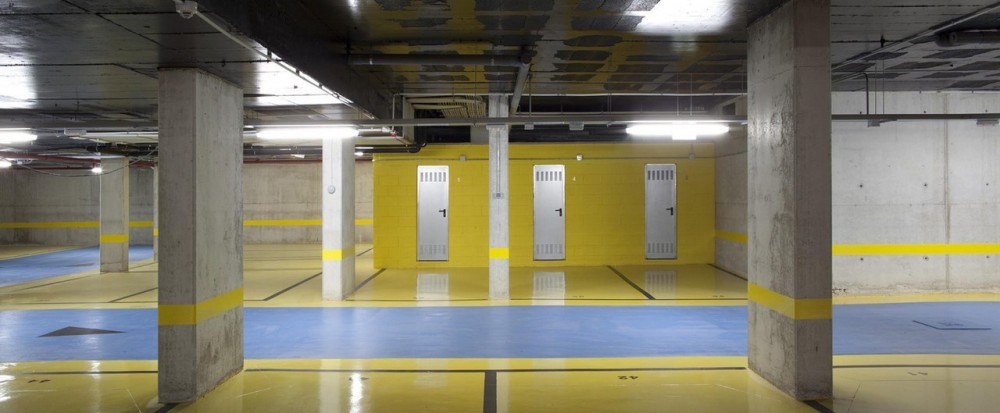108 Dwellings in Polígono Aeropuerto / Enrique Abascal García