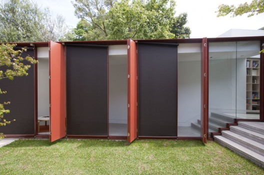 Annandale House / CO-AP