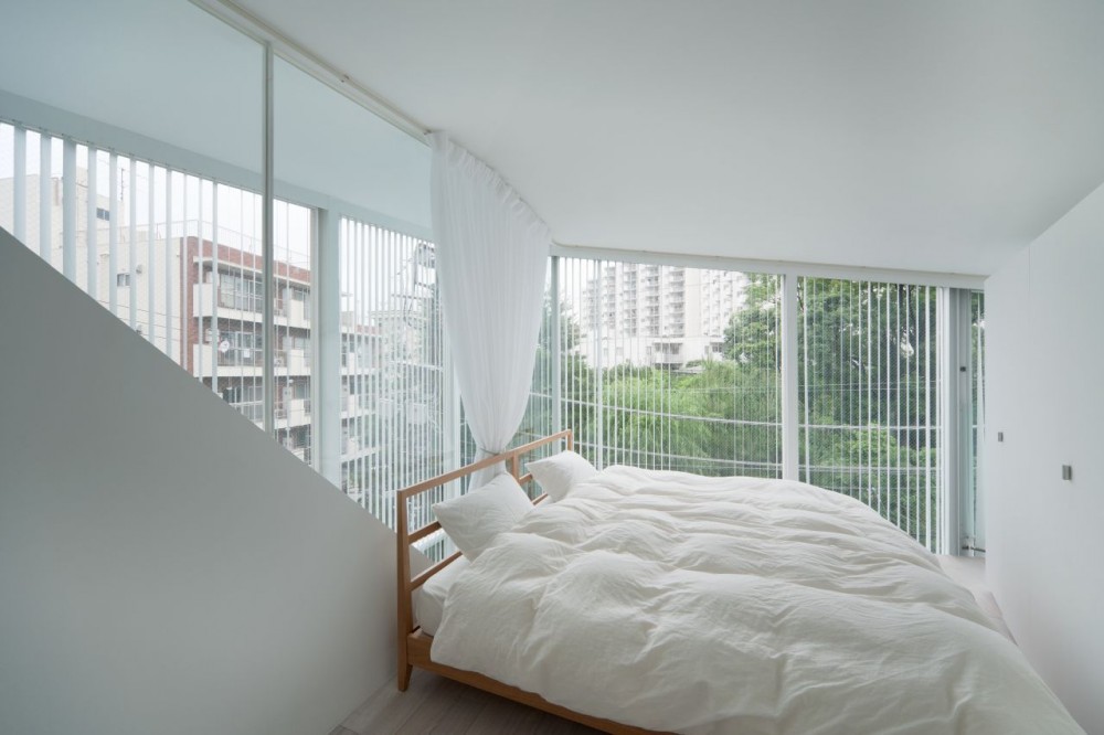 Life in spiral / Hideaki Takayanagi