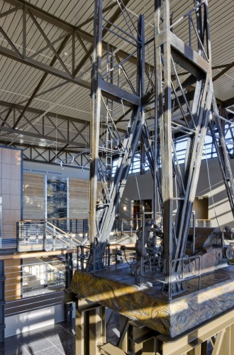 Mack Energy Corporate Headquarters / Van H. Gilbert Architect
