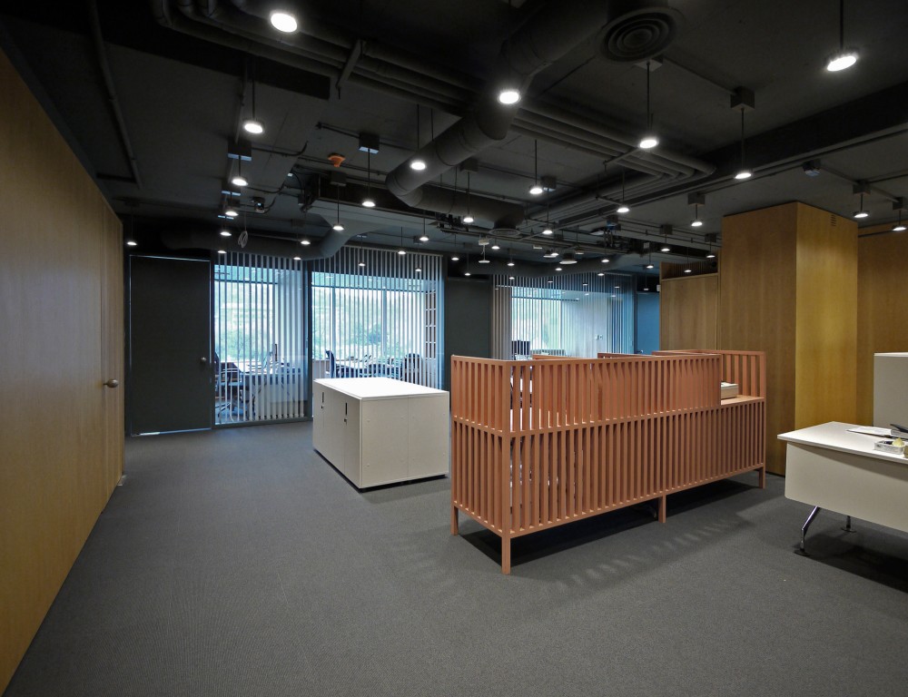 Led-LS Offices / Amunátegui Valdés Architects