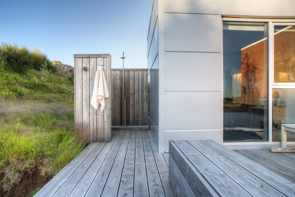 Ice House / Minarc
